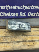 2003-2007 Chevrolet Silverado RH Passenger Side Headlight Assembly - 10396912