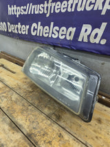 2003-2007 Chevrolet Silverado RH Passenger Side Headlight Assembly - 10396912