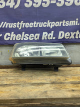 2003-2007 Chevrolet Silverado RH Passenger Side Headlight Assembly - 10396912