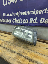 2003-2007 Chevrolet Silverado RH Passenger Side Headlight Assembly - 10396912
