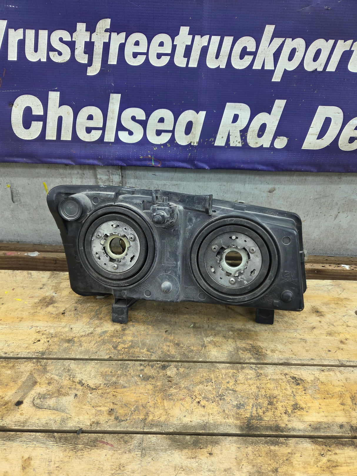 2003-2007 Chevrolet Silverado LH Driver Side Headlight Assembly - 10396913