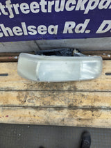 1999-2002 Chevrolet Silverado RH Passenger Side Headlight Assembly -16526134