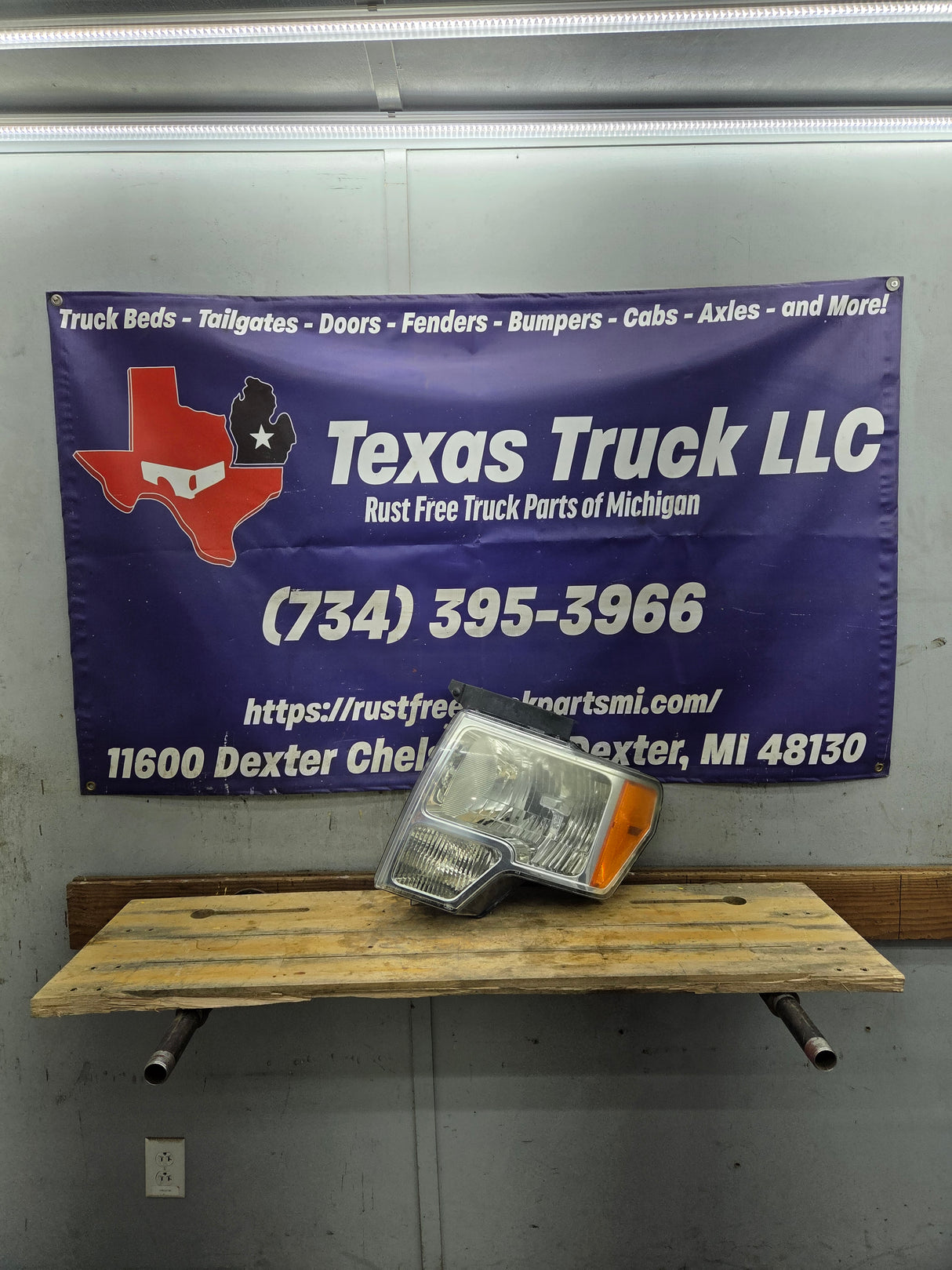 2009-2014 Ford F150 RH Passenger Side Headlight Halogen - DL3Z13008B, DL3Z13008EC