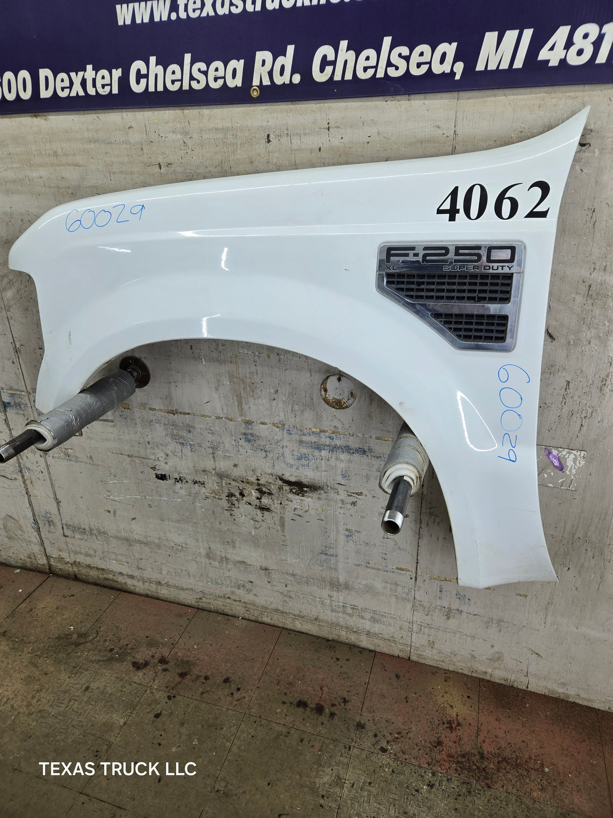 2008-2010 Ford Super Duty F250 F350 LH Driver Side Fender - Oxford White