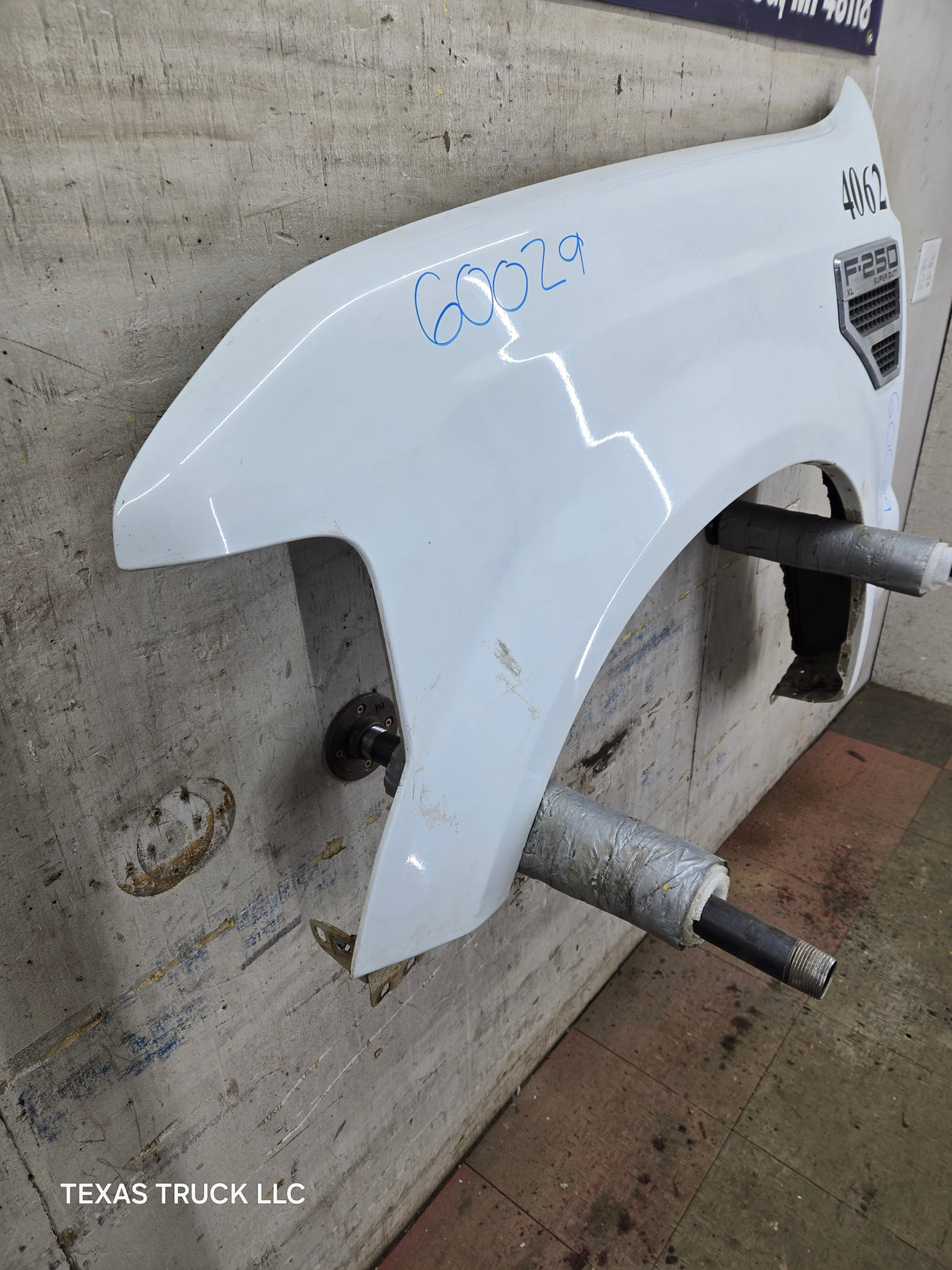 2008-2010 Ford Super Duty F250 F350 LH Driver Side Fender - Oxford White