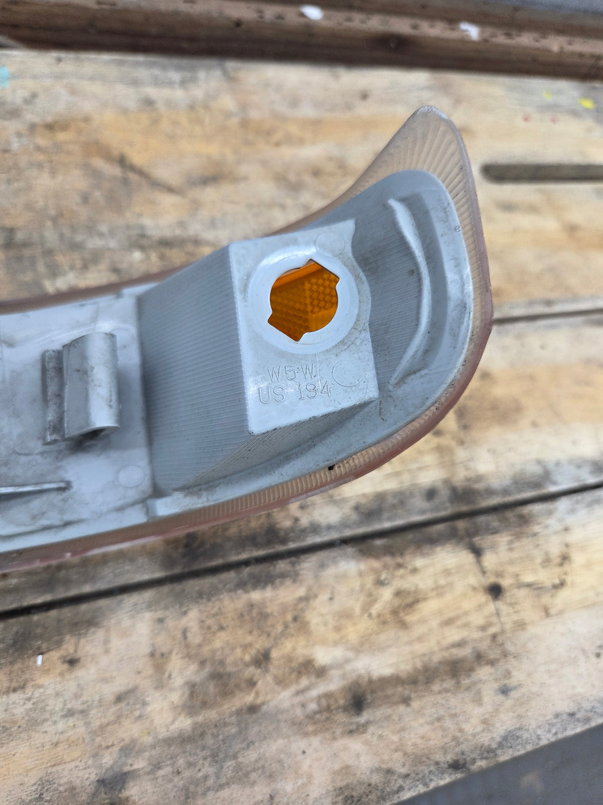 1999-2002 Chevrolet Silverado RH Passenger Side Marker / Turn Signal - 15199559