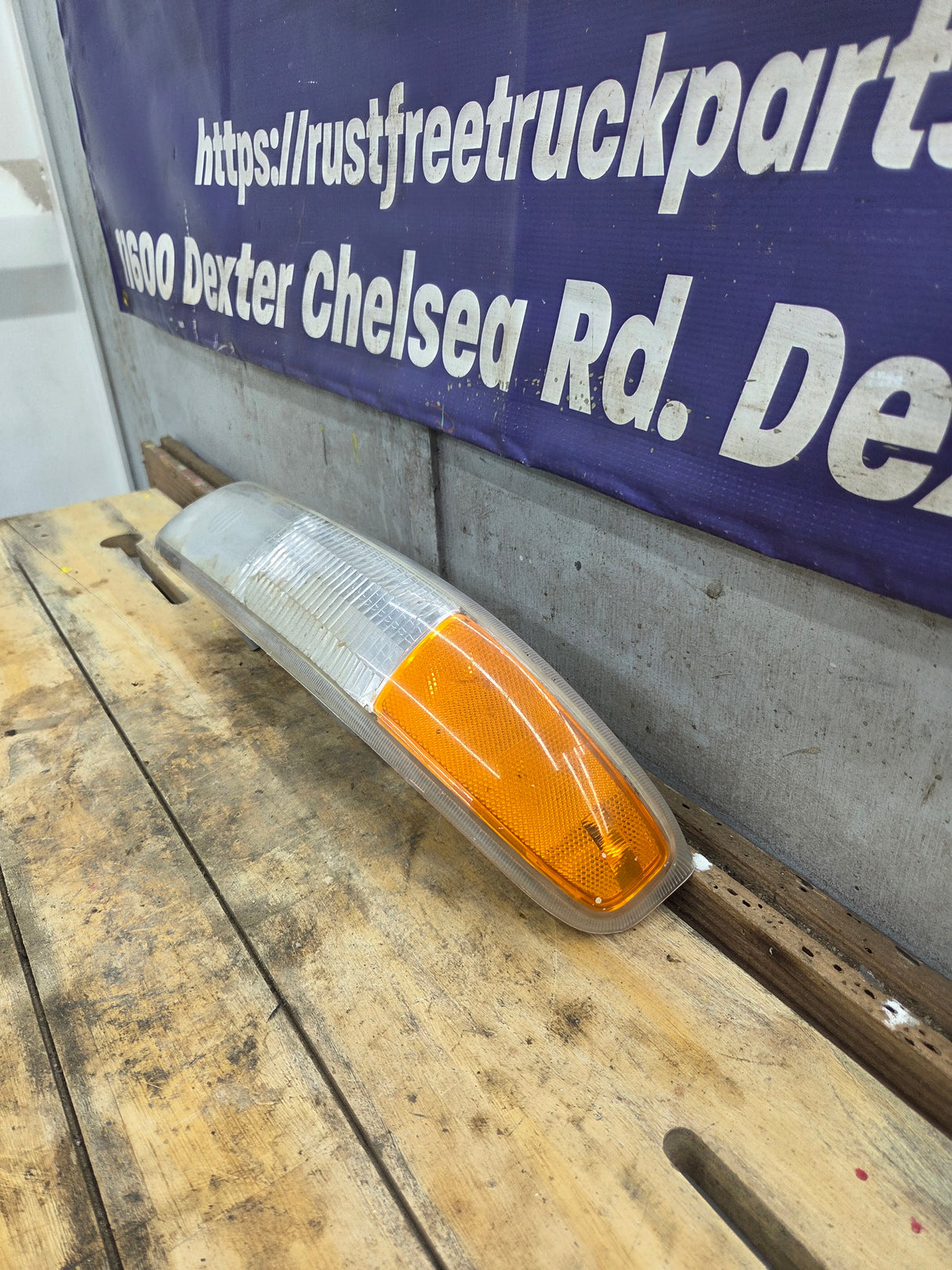 1999-2002 Chevrolet Silverado LH Driver Side Marker / Turn Signal - 15199558