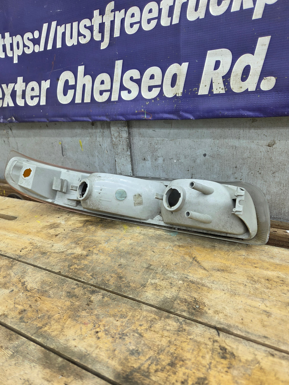 1999-2002 Chevrolet Silverado LH Driver Side Marker / Turn Signal - 15199558