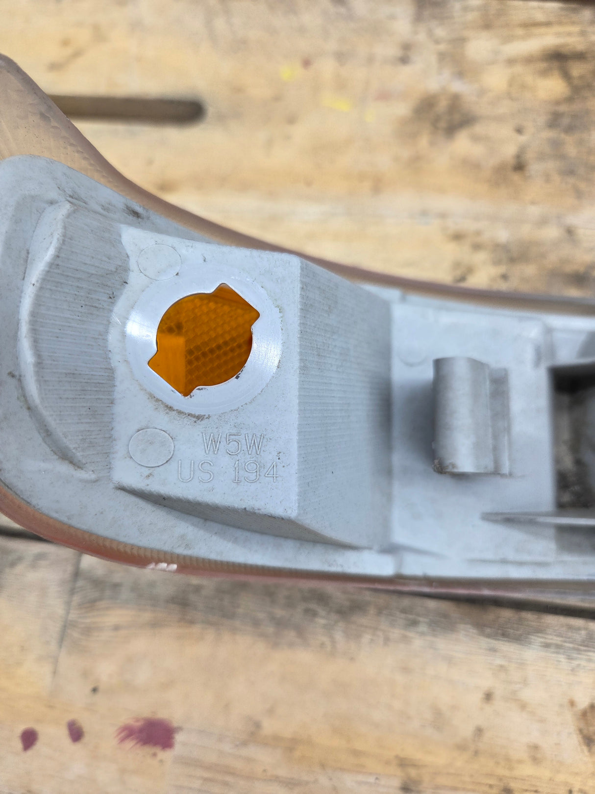 1999-2002 Chevrolet Silverado LH Driver Side Marker / Turn Signal - 15199558