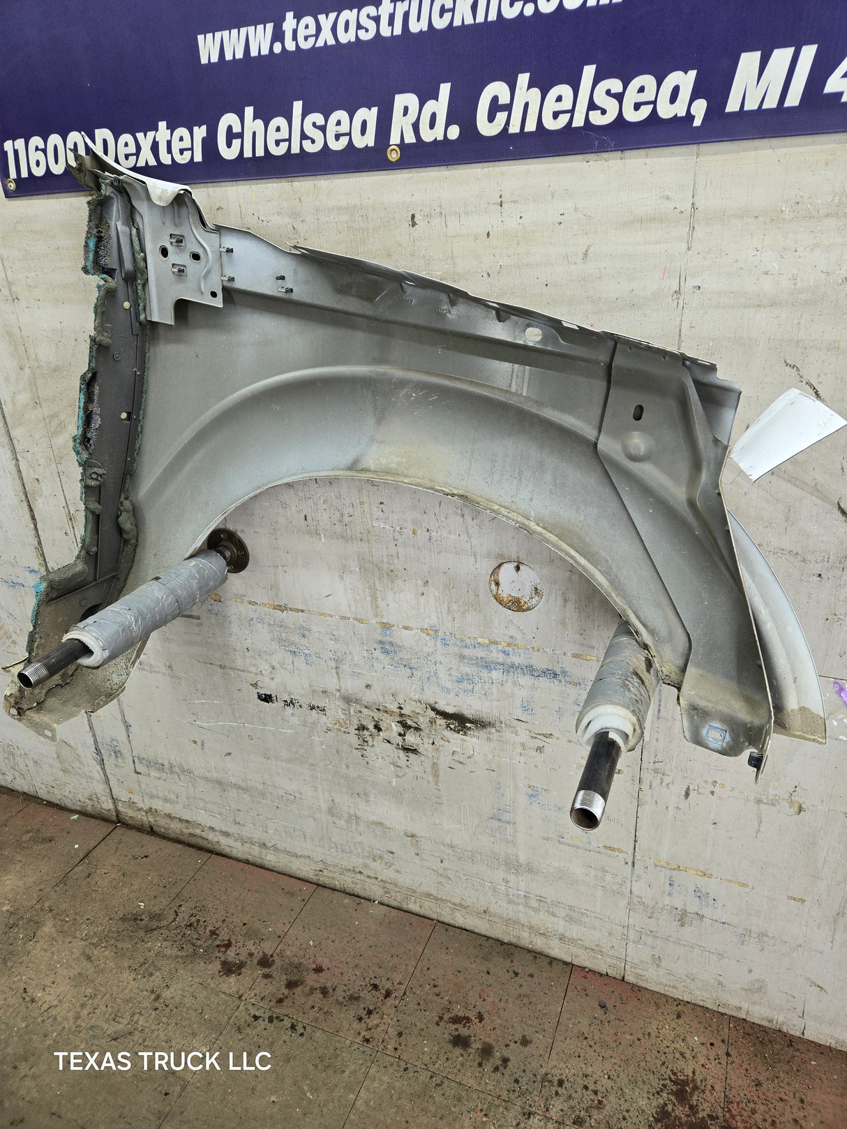 2011-2016 Ford Super Duty F250 F350 LH Driver Side Front Fender