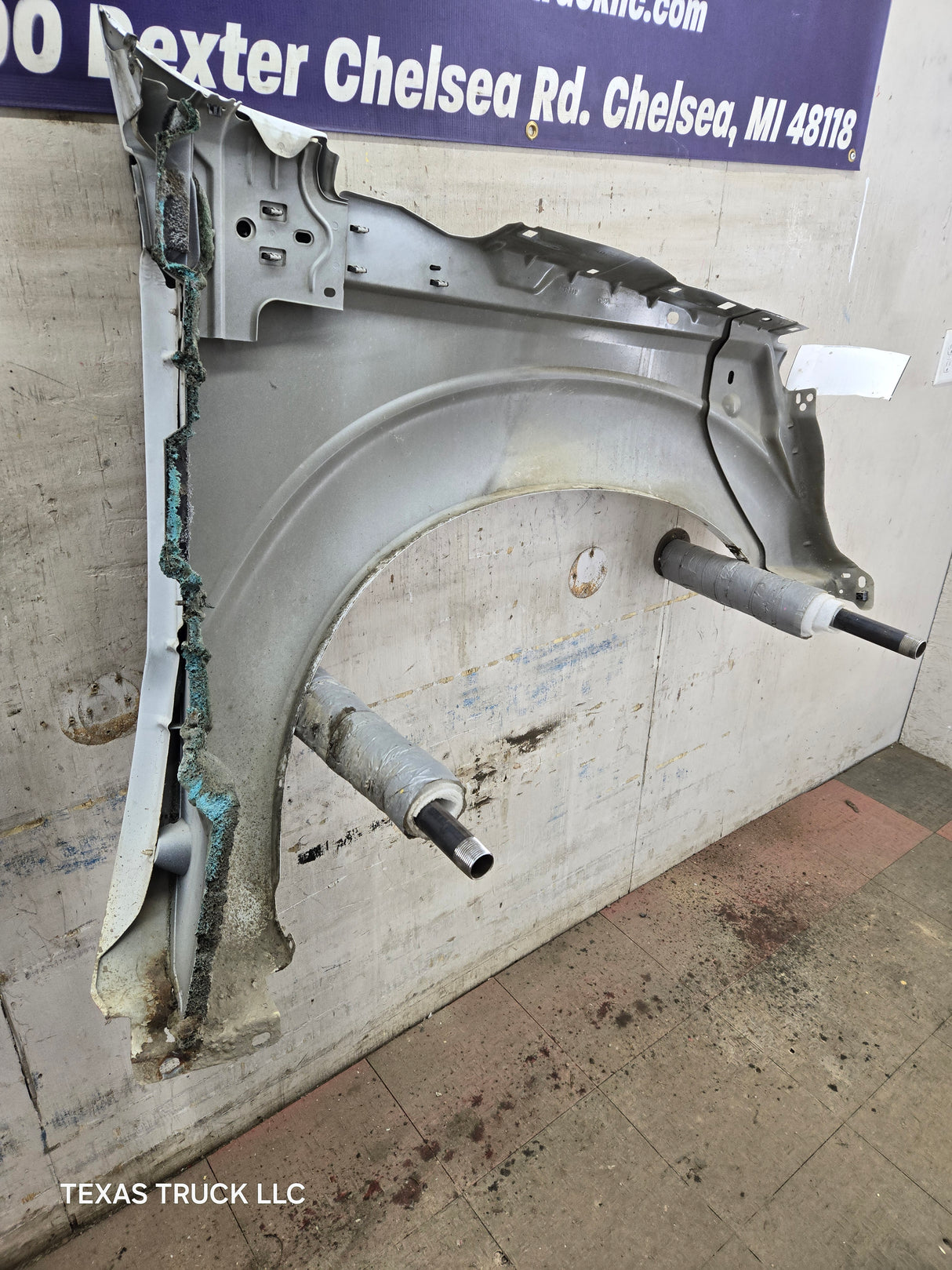 2011-2016 Ford Super Duty F250 F350 LH Driver Side Front Fender