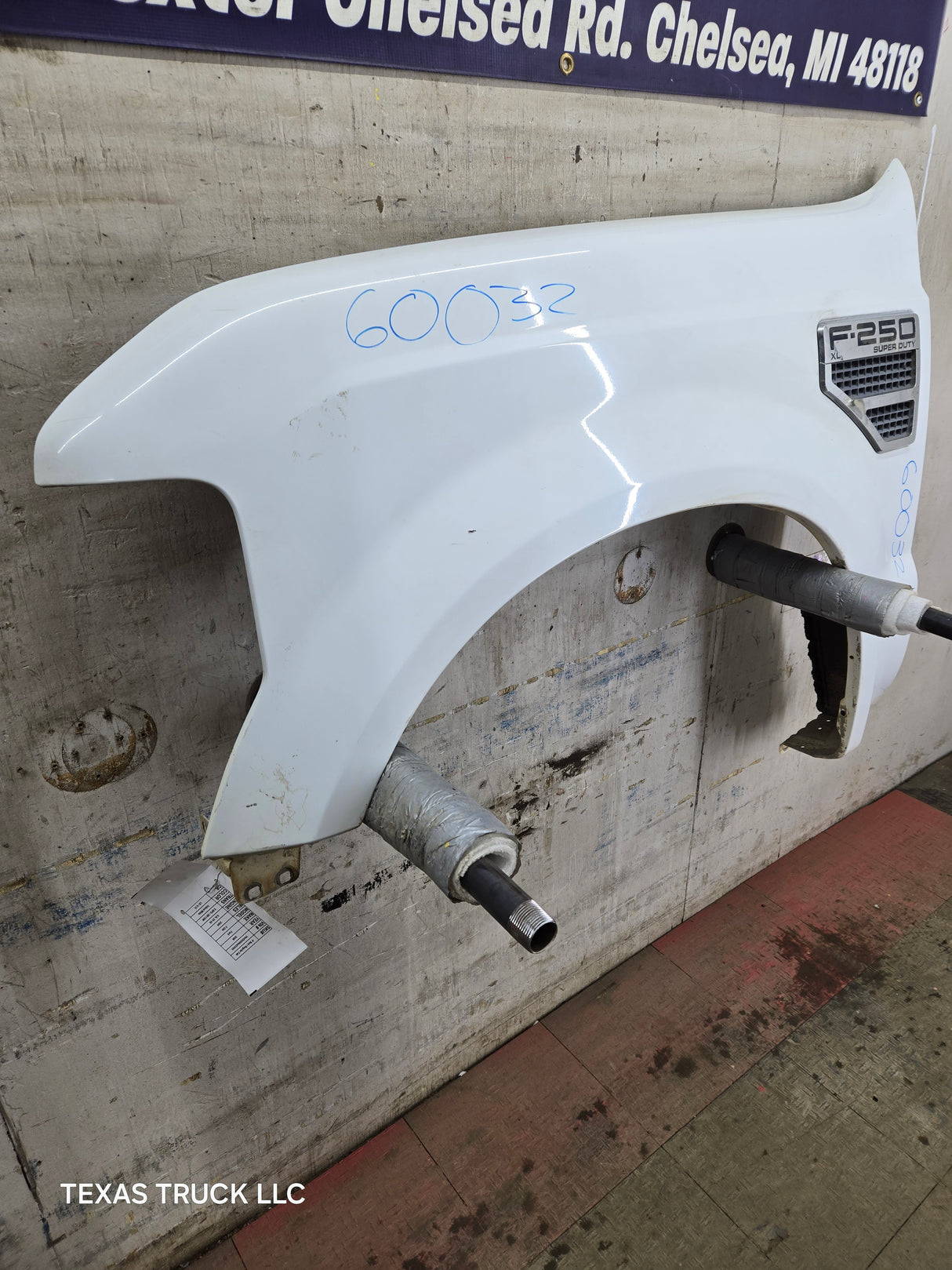 2008-2010 Ford Super Duty F250 F350 LH Driver Side Fender - Oxford White