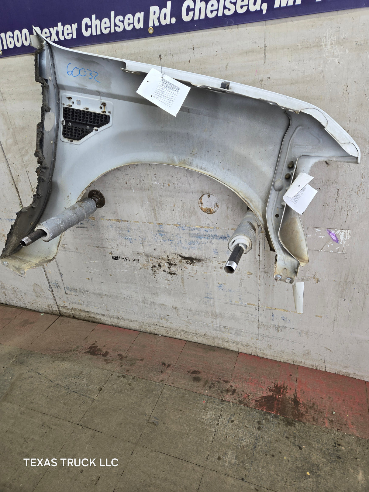 2008-2010 Ford Super Duty F250 F350 LH Driver Side Fender - Oxford White