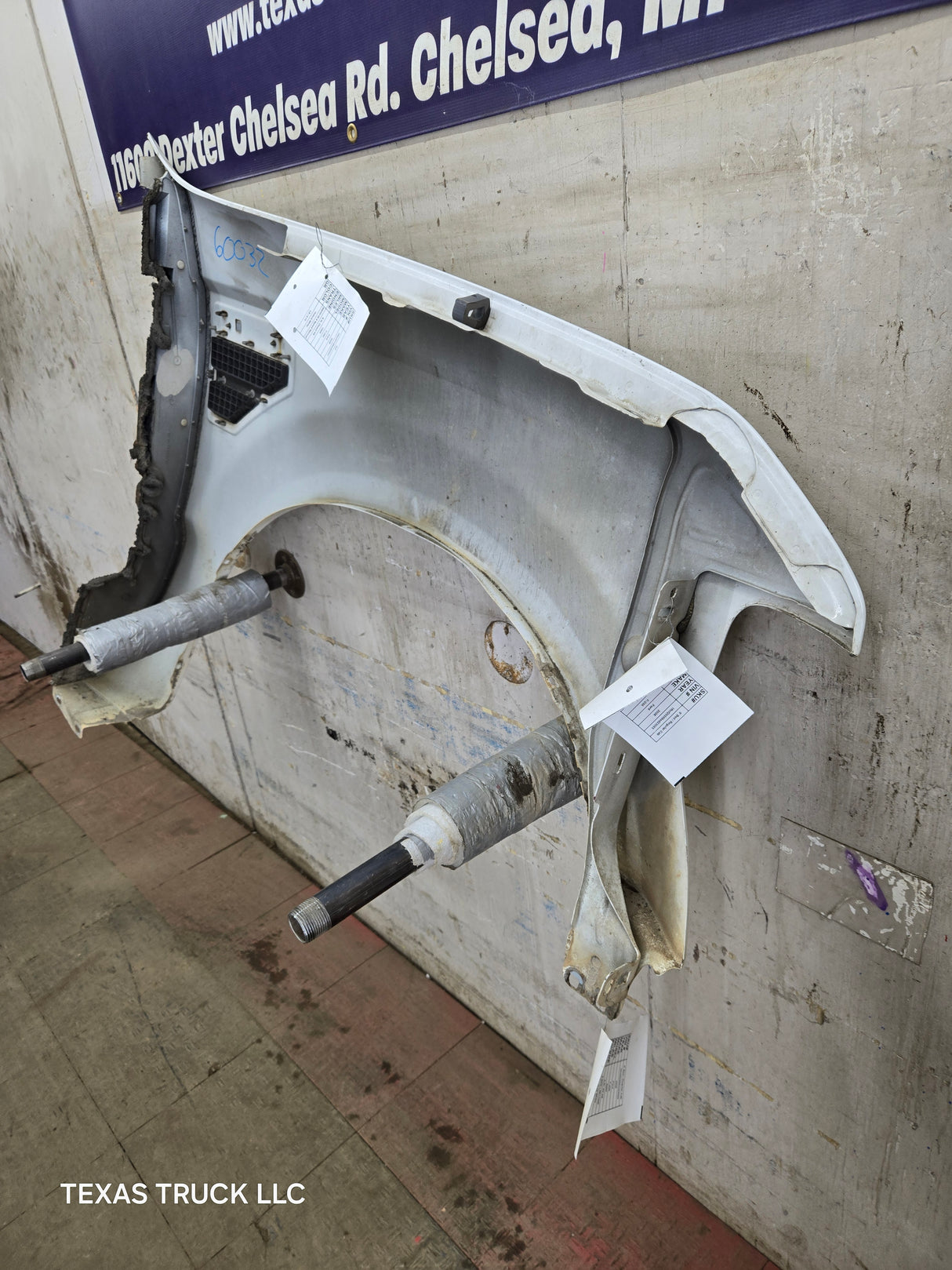 2008-2010 Ford Super Duty F250 F350 LH Driver Side Fender - Oxford White