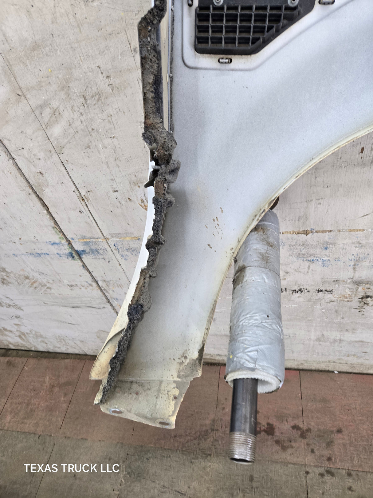 2008-2010 Ford Super Duty F250 F350 LH Driver Side Fender - Oxford White