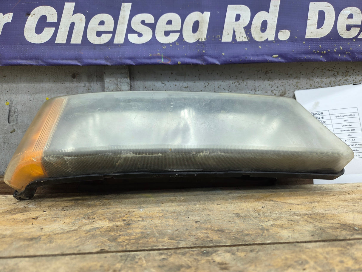2003-2007 Chevrolet Silverado RH Passenger Side Marker / Turn Signal - 15199557
