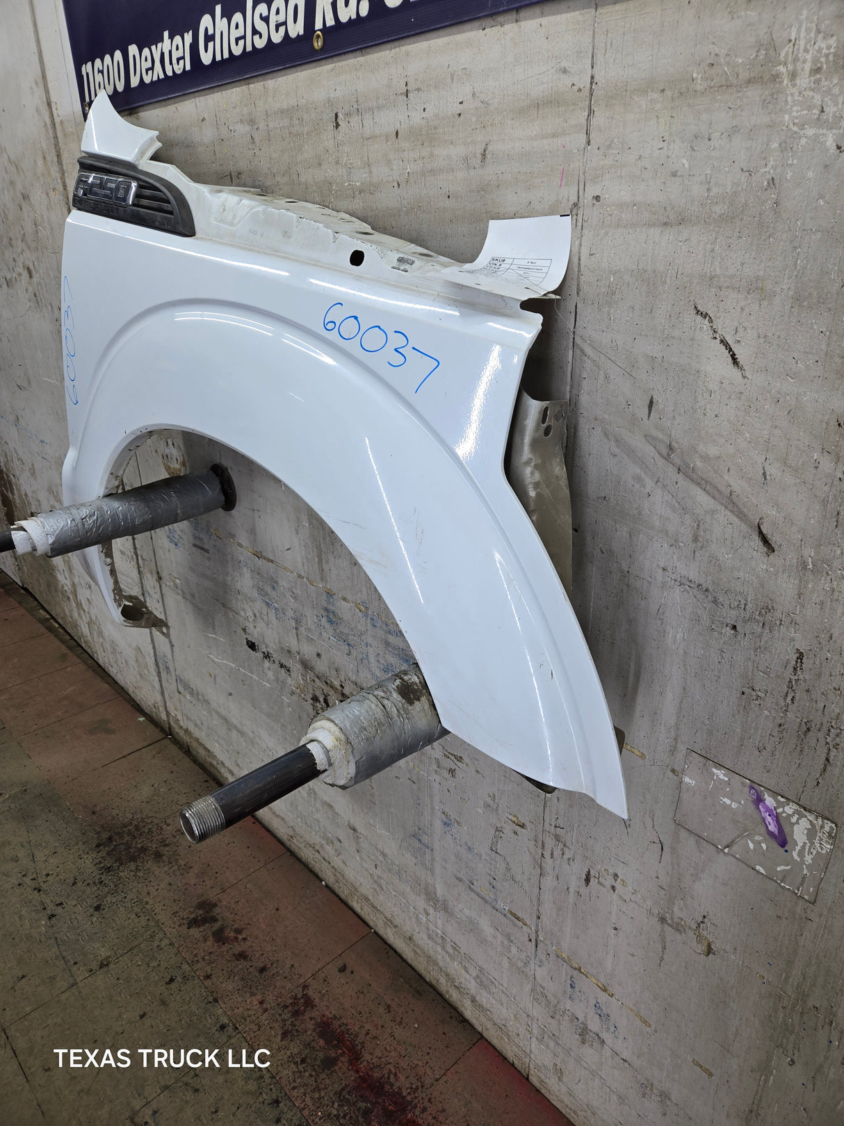 2011-2016 Ford Super Duty F250 F350 RH Passenger Side Front Fender Quarter Panel - Oxford White
