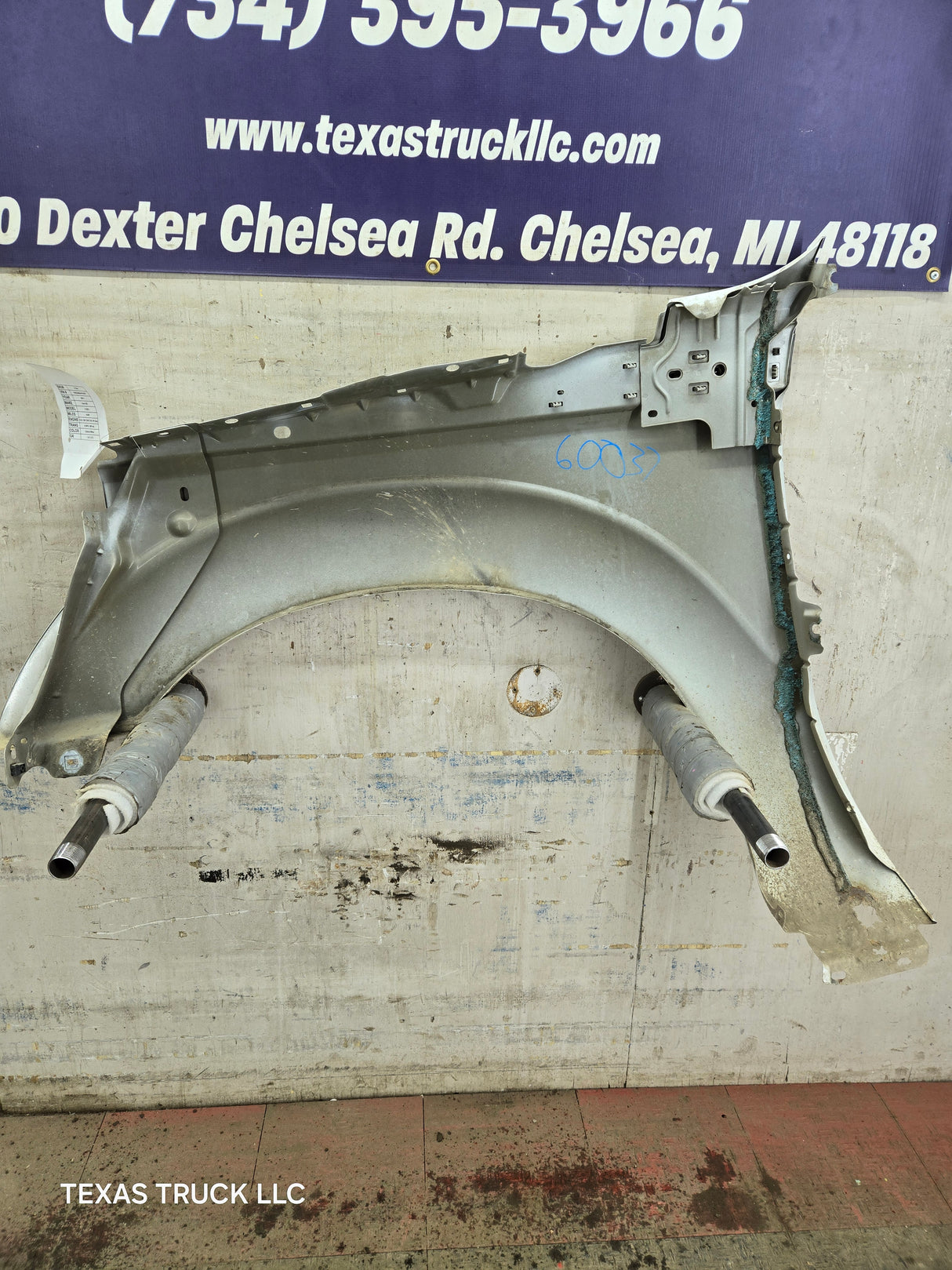 2011-2016 Ford Super Duty F250 F350 RH Passenger Side Front Fender Quarter Panel - Oxford White