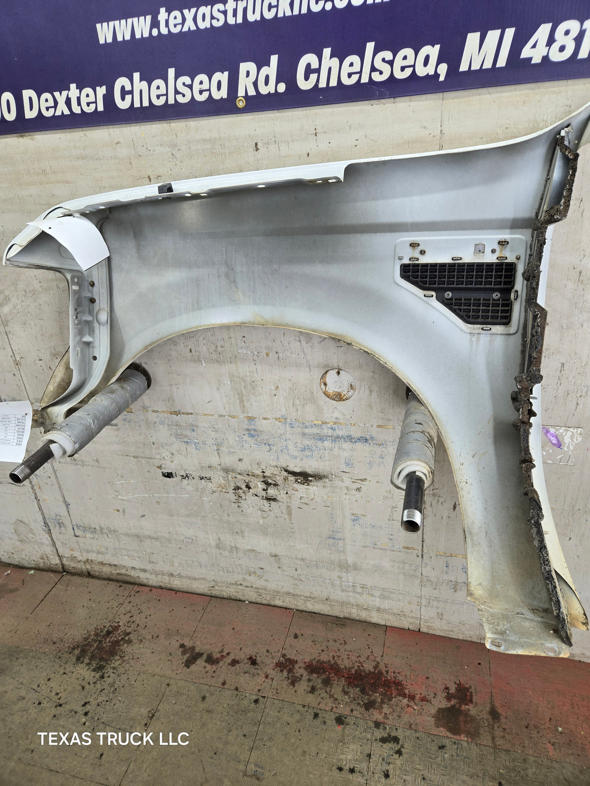 2008-2010 Ford Super Duty F250 F350 RH Passenger Side Fender