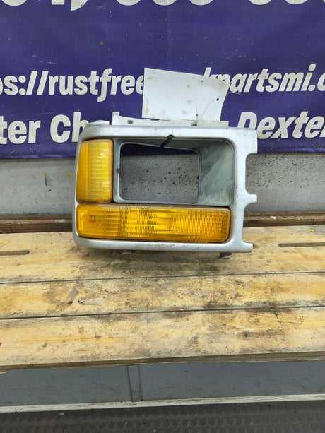 1991-1996 Dodge Dakota LH Driver Side Headlight Assembly - 83506612