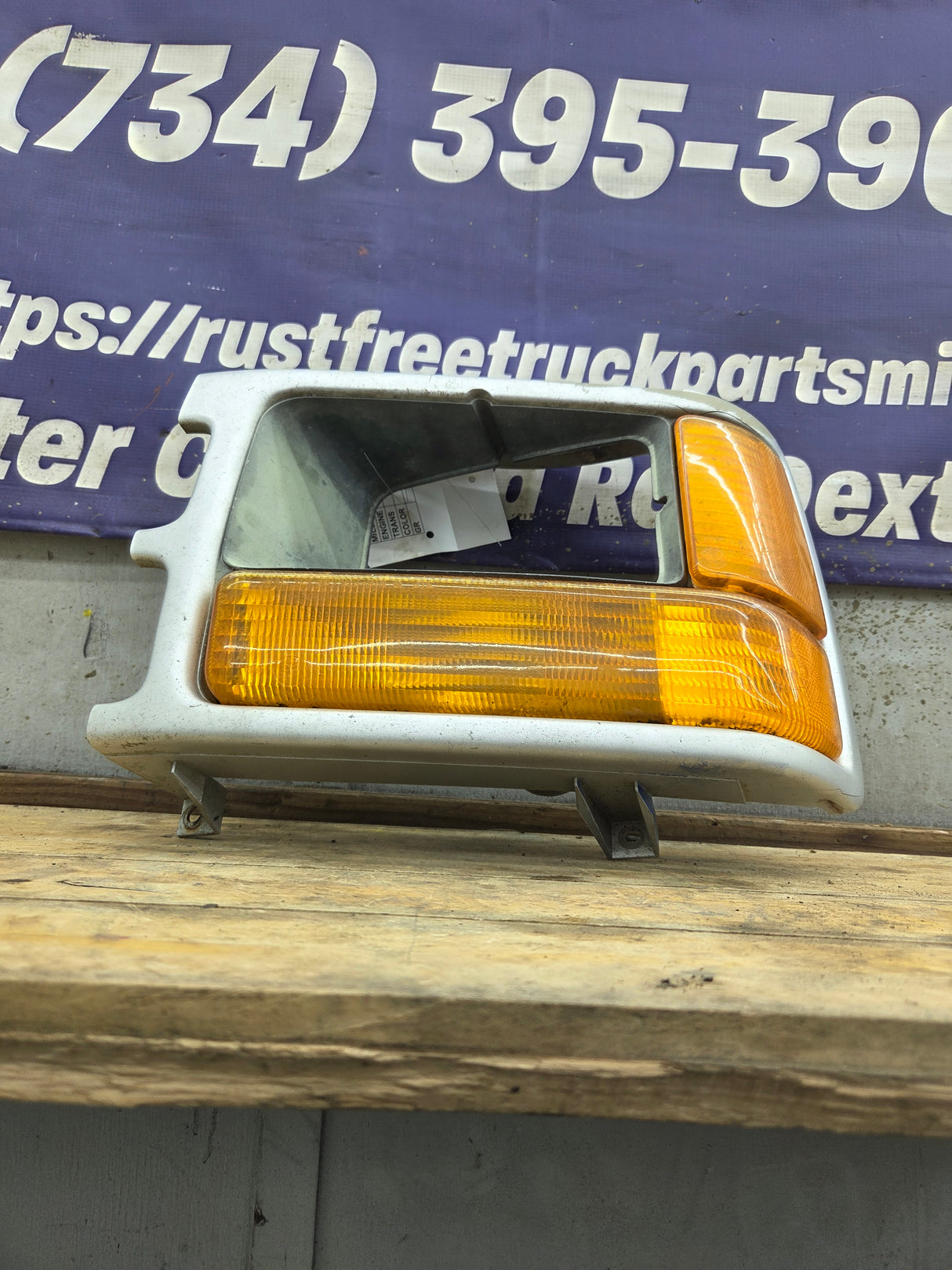1991-1996 Dodge Dakota LH Driver Side Headlight Assembly - 83506613