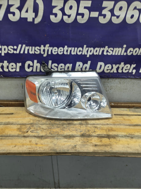2004-2008 Ford F150 RH Passenger Side Headlight Halogen -7L3Z13008FA