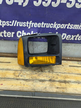 2005-2007 Ford Super Duty F250 F350 F450 F550 RH Right Passenger Headlight Bezel Park Lamp Signal Corner Light 5C34-13B220-A