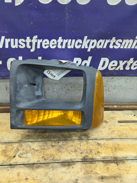 2005-2007 Ford Super Duty F250 F350 F450 F550 LH Left Driver Side Headlight Bezel Park Lamp Signal Corner Light 5C34-13B221-A
