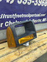 2005-2007 Ford Super Duty F250 F350 F450 F550 RH Right Passenger Headlight Bezel Park Lamp Signal Corner Light 5C34-13B220-A