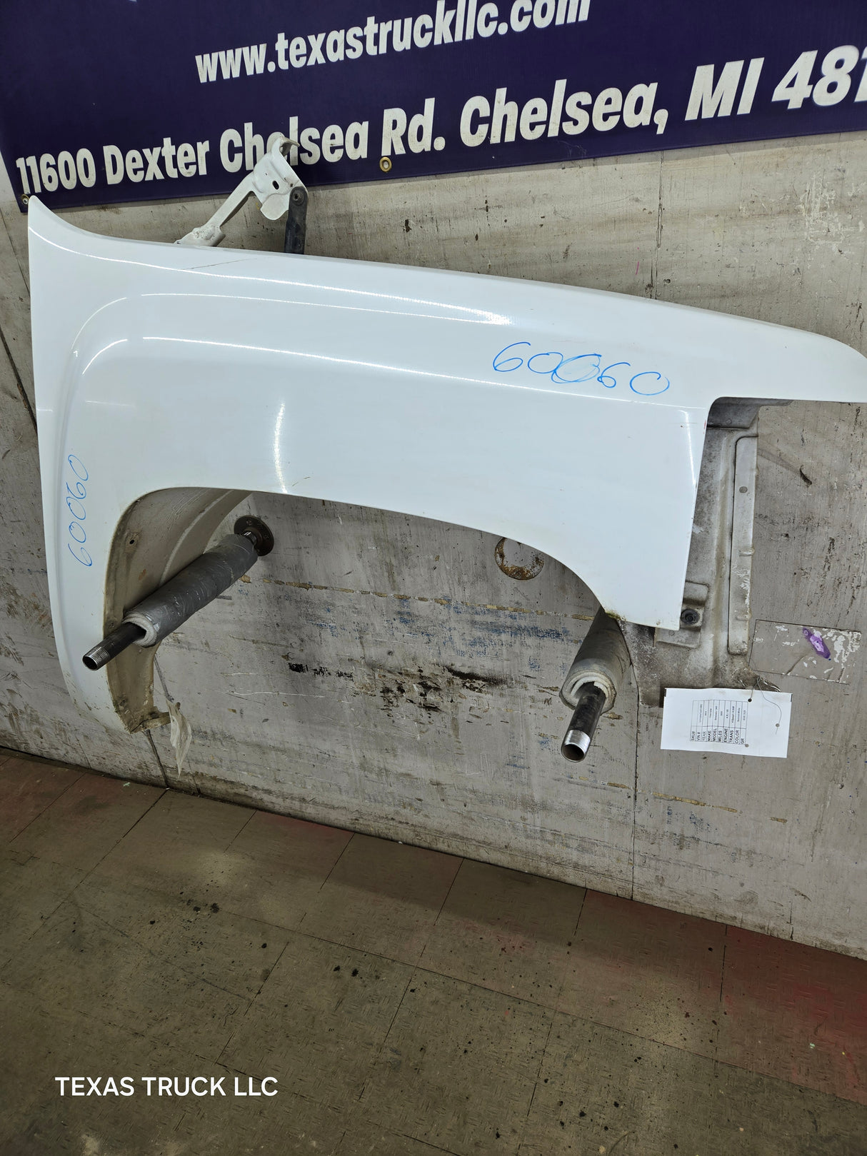 2007-2013 Chevrolet Silverado Passenger Side Front RH Fender 1500 2500 3500 HD