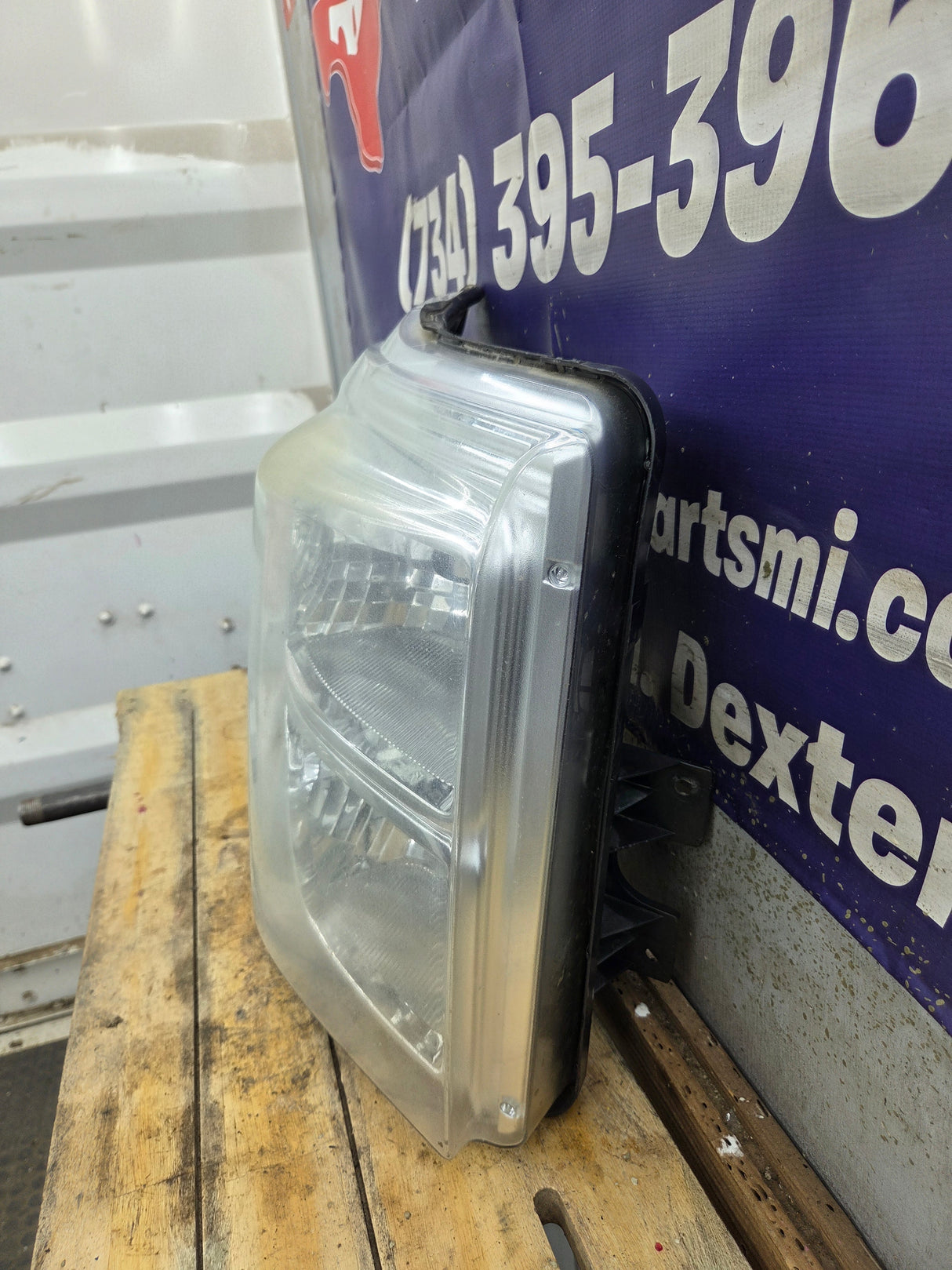 2011-2016 Ford Super Duty F250 F350 F450 F550 RH Passenger Side Headlight 6.7L Power Stroke 6.2L BC34-13005-A