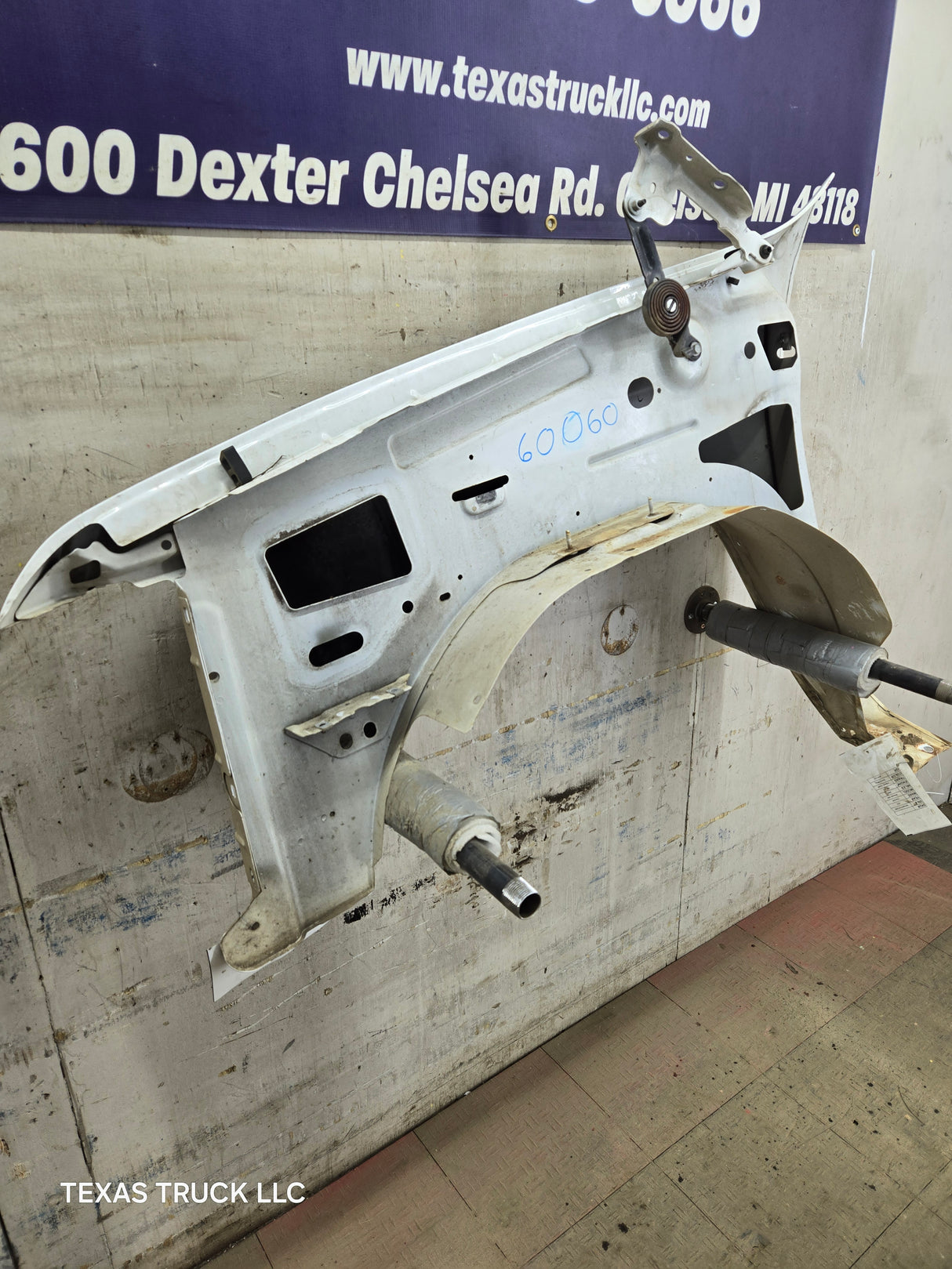 2007-2013 Chevrolet Silverado Passenger Side Front RH Fender 1500 2500 3500 HD