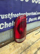 1999-2007 Ford Super Duty Driver Side Tail Light F250 F350 F450 F550