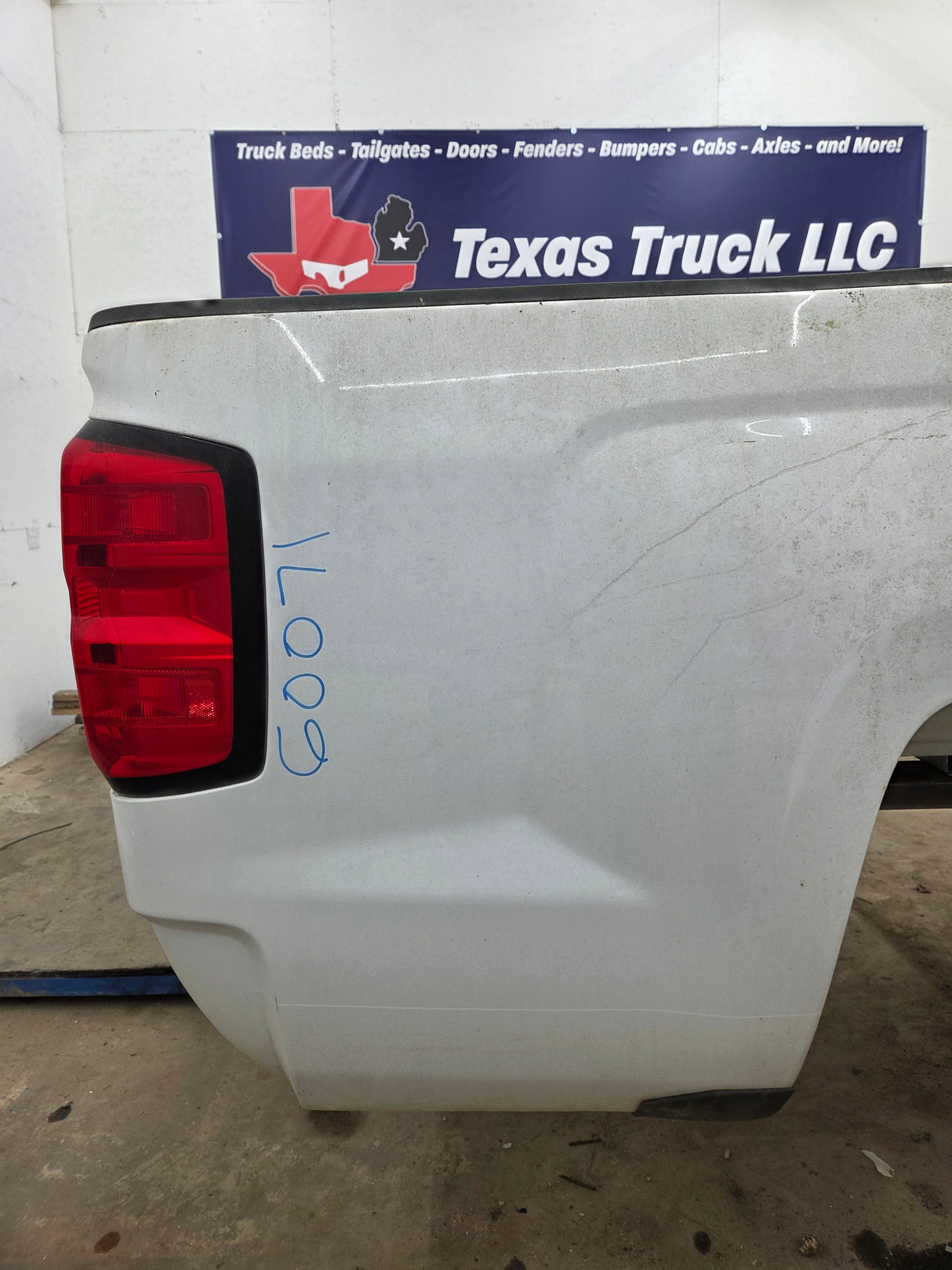 2014-2019 Chevrolet Silverado 1500 2500HD 3500HD 8' Long Truck Bed
