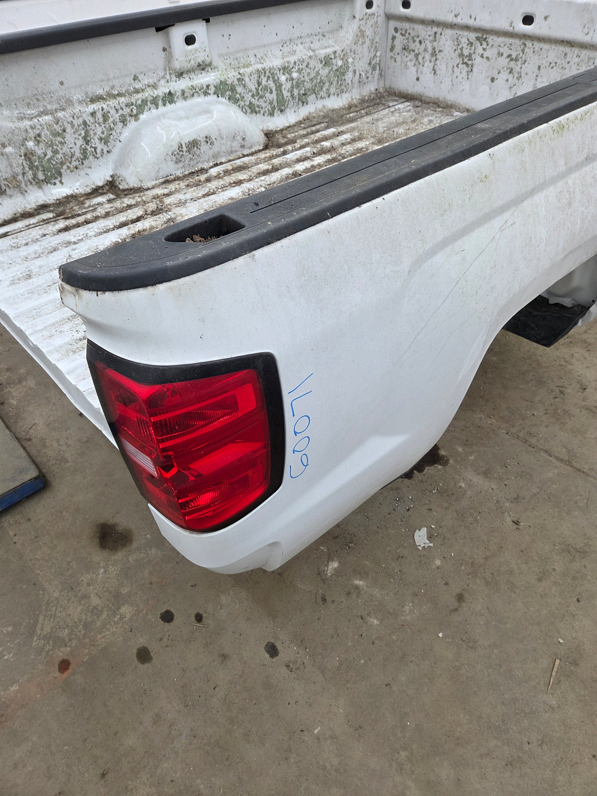 2014-2019 Chevrolet Silverado 1500 2500HD 3500HD 8' Long Truck Bed