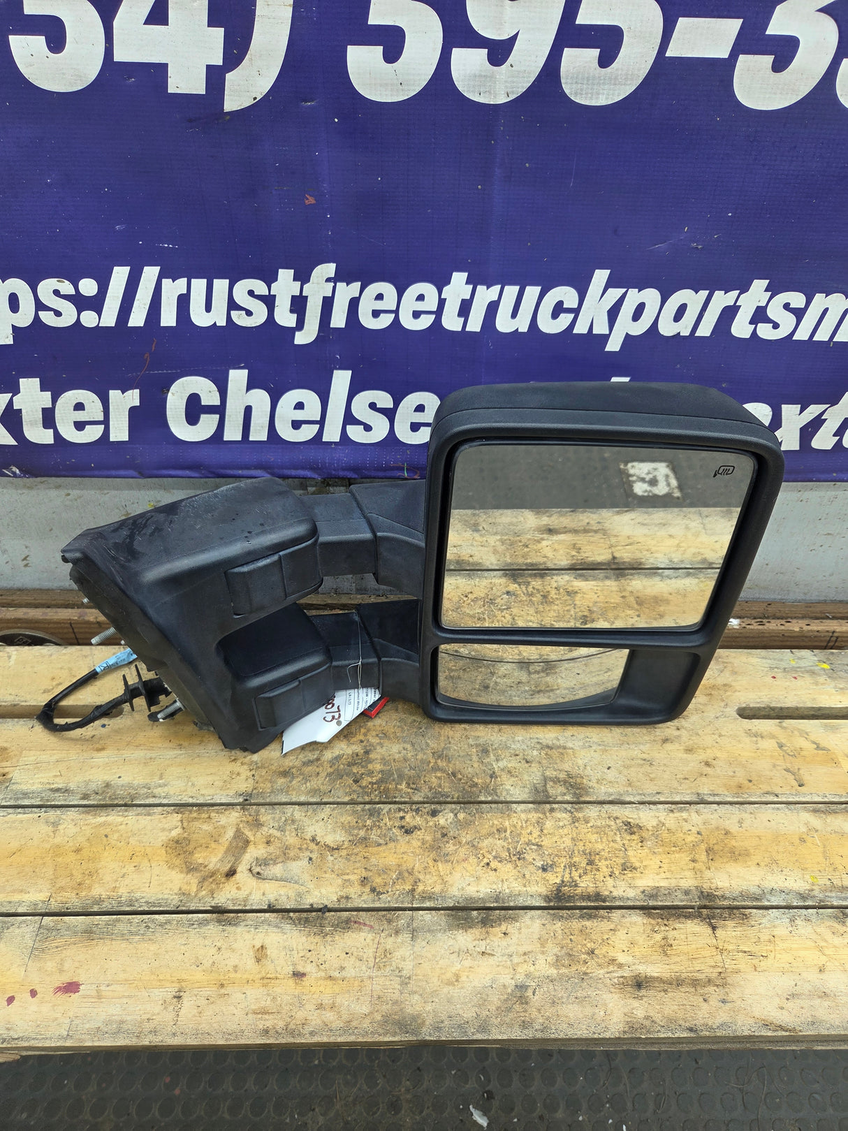 2011-2016 Ford Super Duty F250 F350 F450 F550 RH Passenger Side Power Folding & Telescoping Heated Towing Mirror OEM