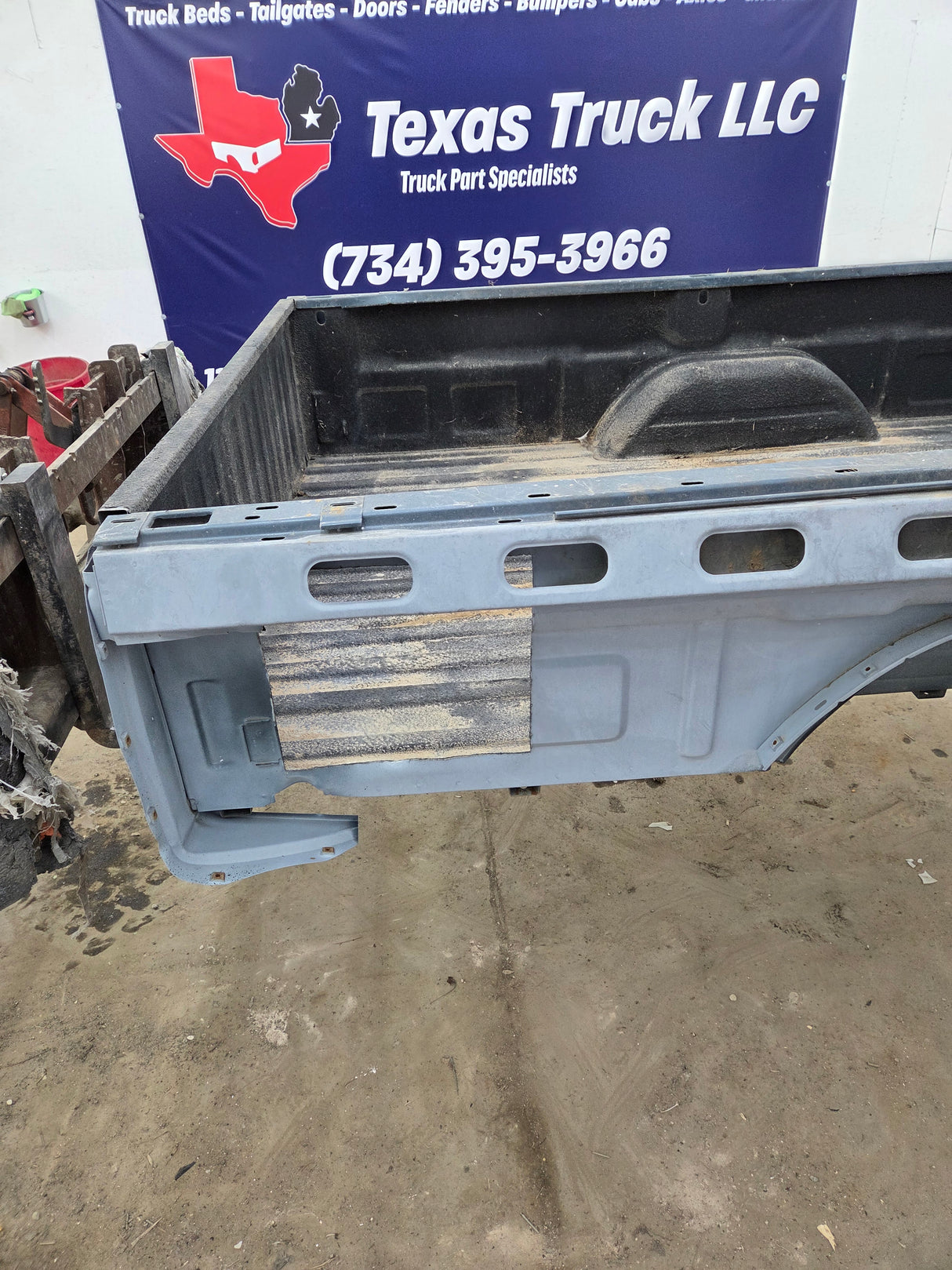1999-2007 Chevrolet Silverado / GMC Sierra 8' 3500 HD Dually Truck Bed