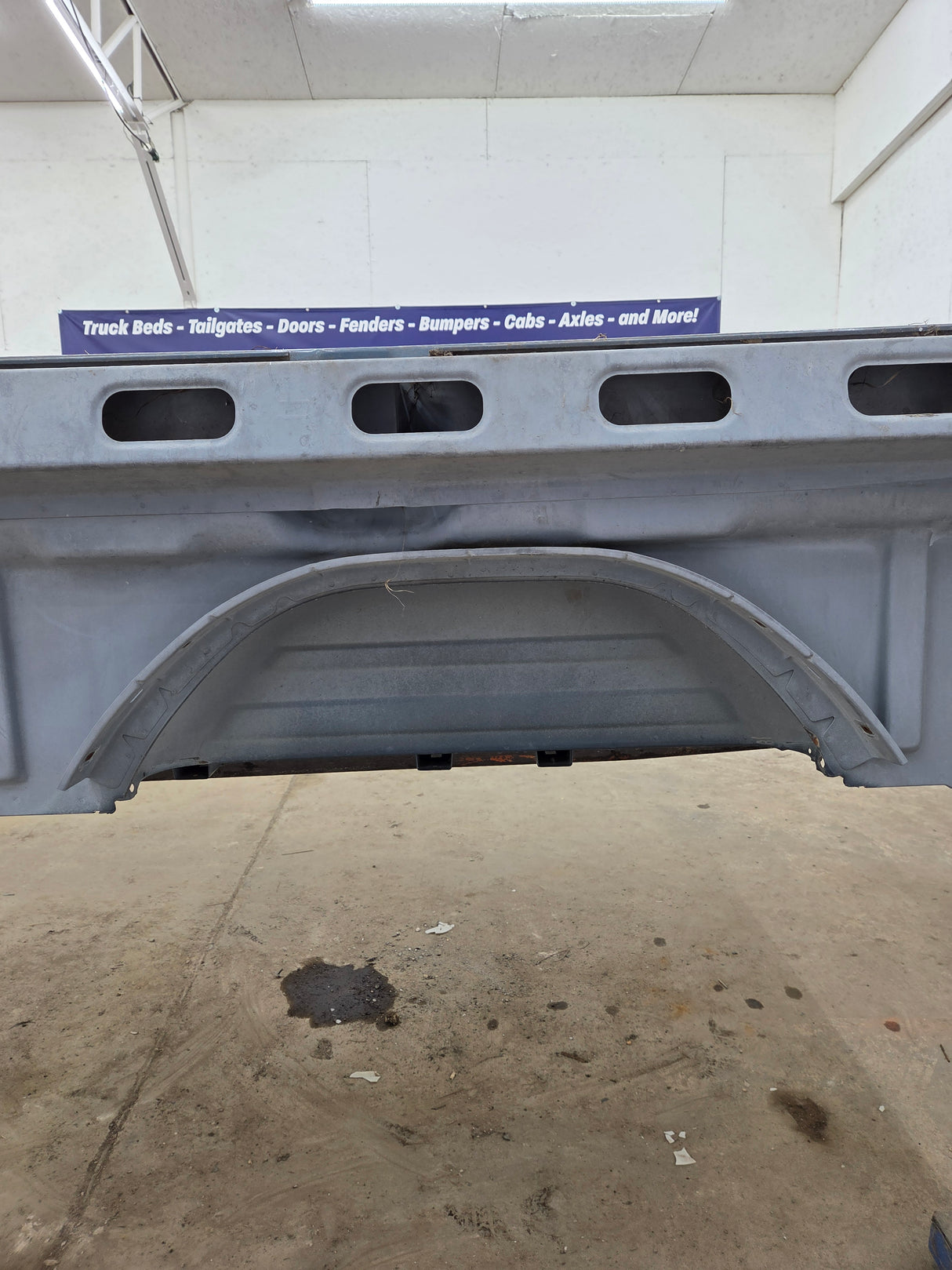 1999-2007 Chevrolet Silverado / GMC Sierra 8' 3500 HD Dually Truck Bed