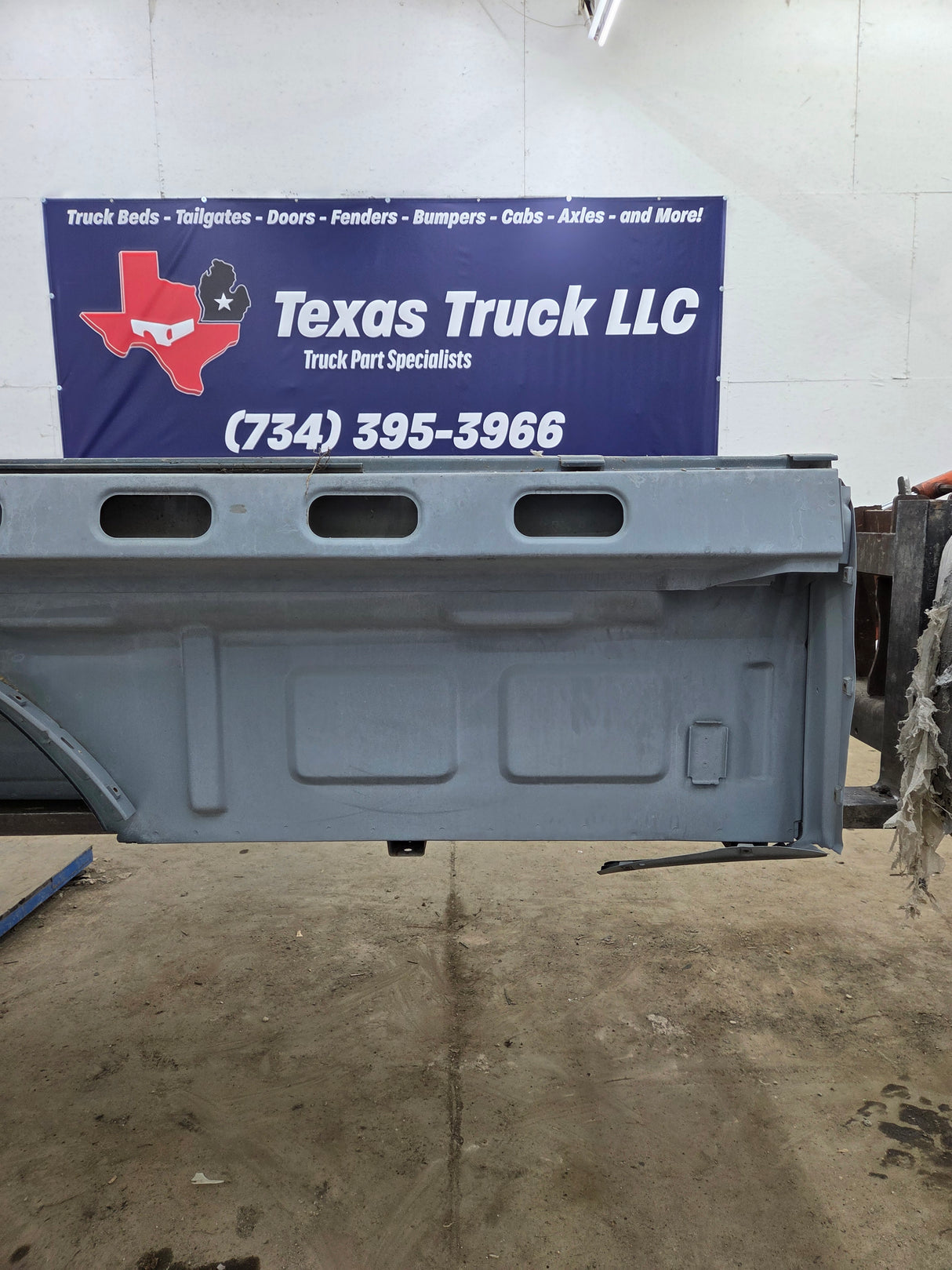 1999-2007 Chevrolet Silverado / GMC Sierra 8' 3500 HD Dually Truck Bed