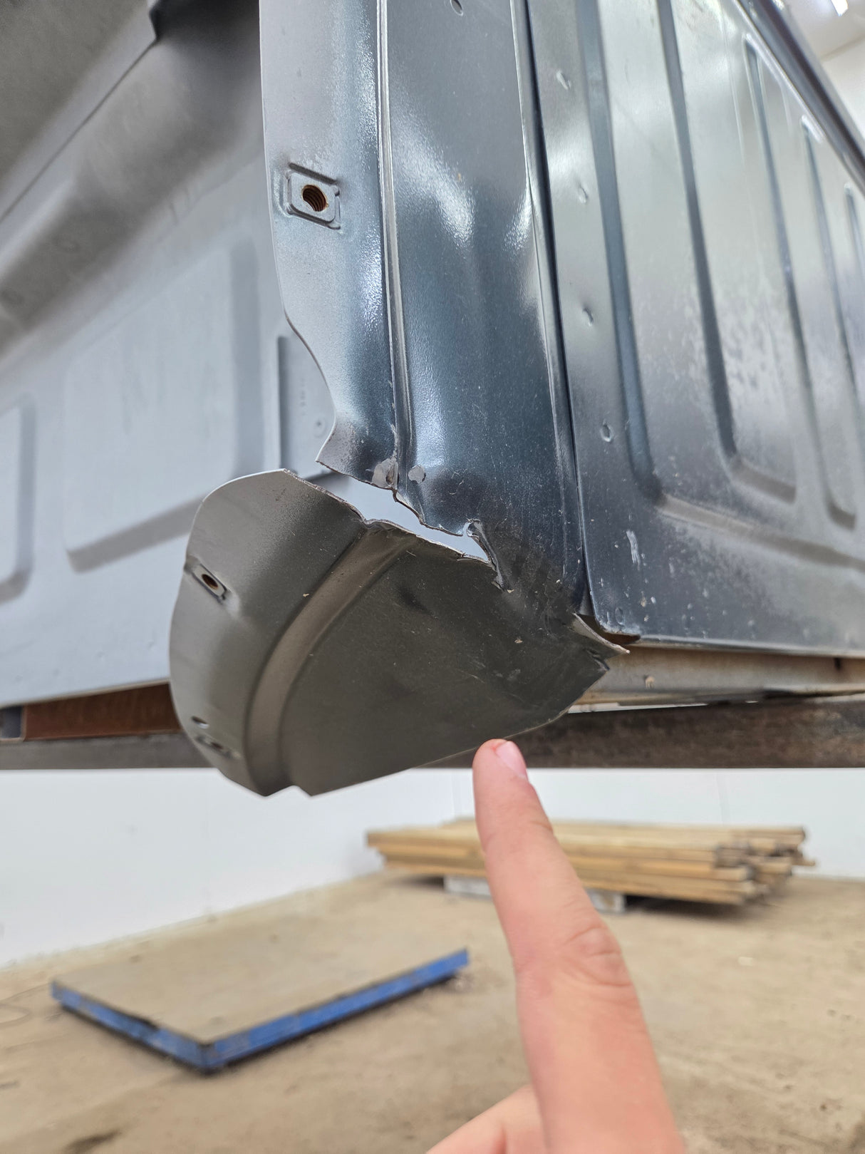 1999-2007 Chevrolet Silverado / GMC Sierra 8' 3500 HD Dually Truck Bed