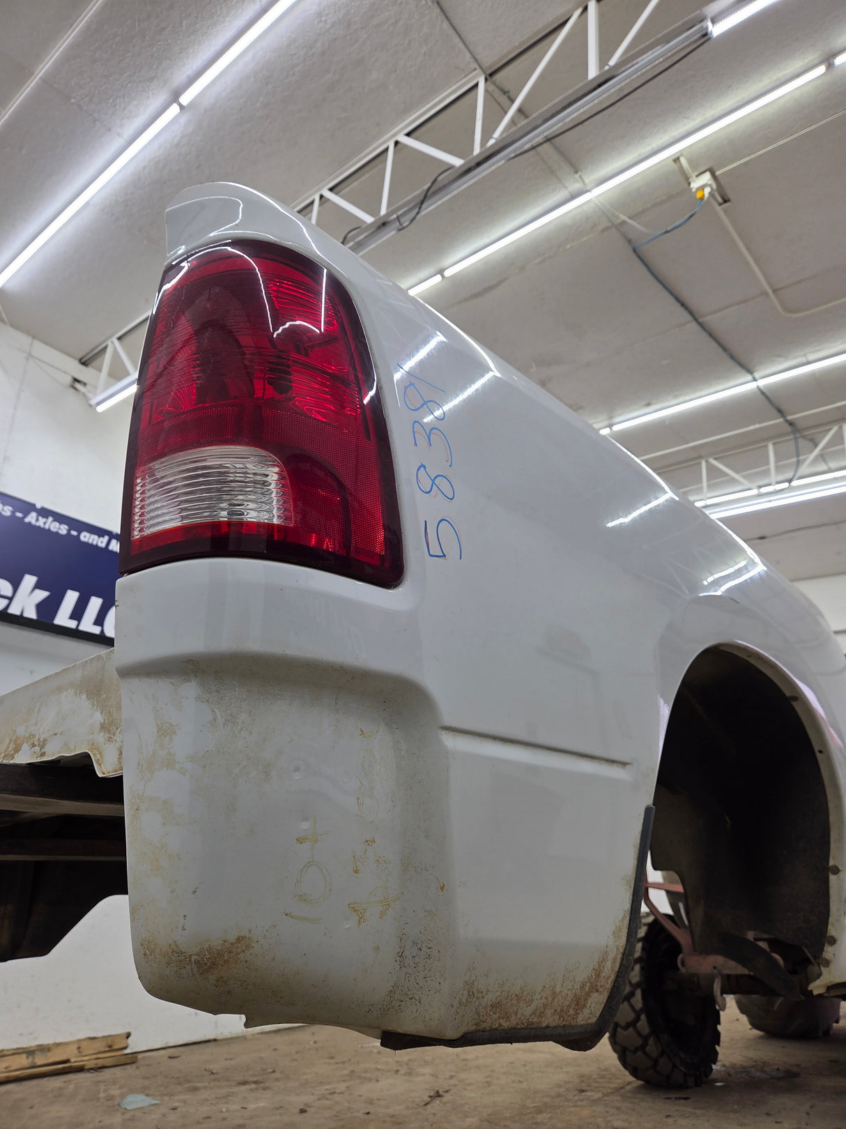 2009-2018 Dodge Ram 1500 4th gen 5' 7" Short Truck Bed