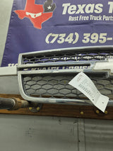 2003-2006 Chevrolet Silverado 1500 2500 3500 HD 'Cateye' Grill OEM - Chrome