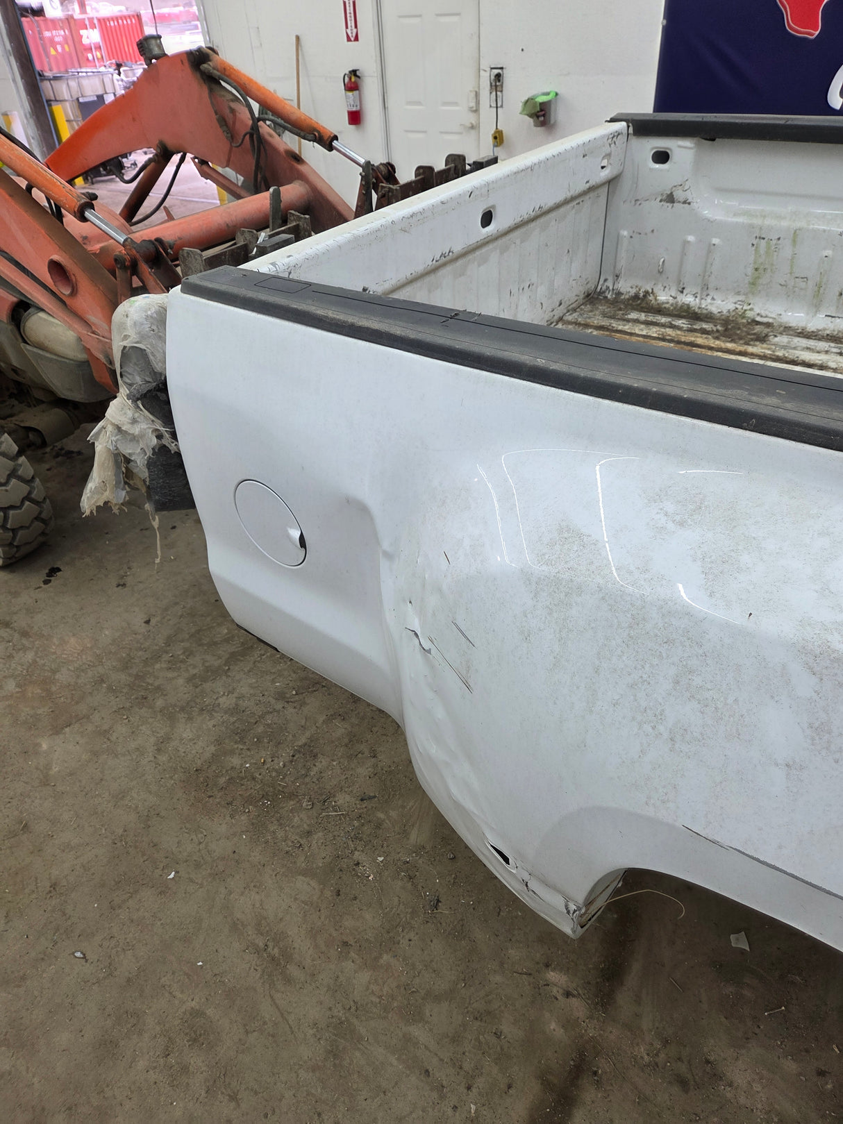 2014-2019 Chevrolet Silverado / GMC Sierra 3500 HD 8' Dually Truck Bed