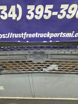 2003-2006 Chevrolet Silverado 1500 2500 3500 HD 'Cateye' Grill OEM - Chrome