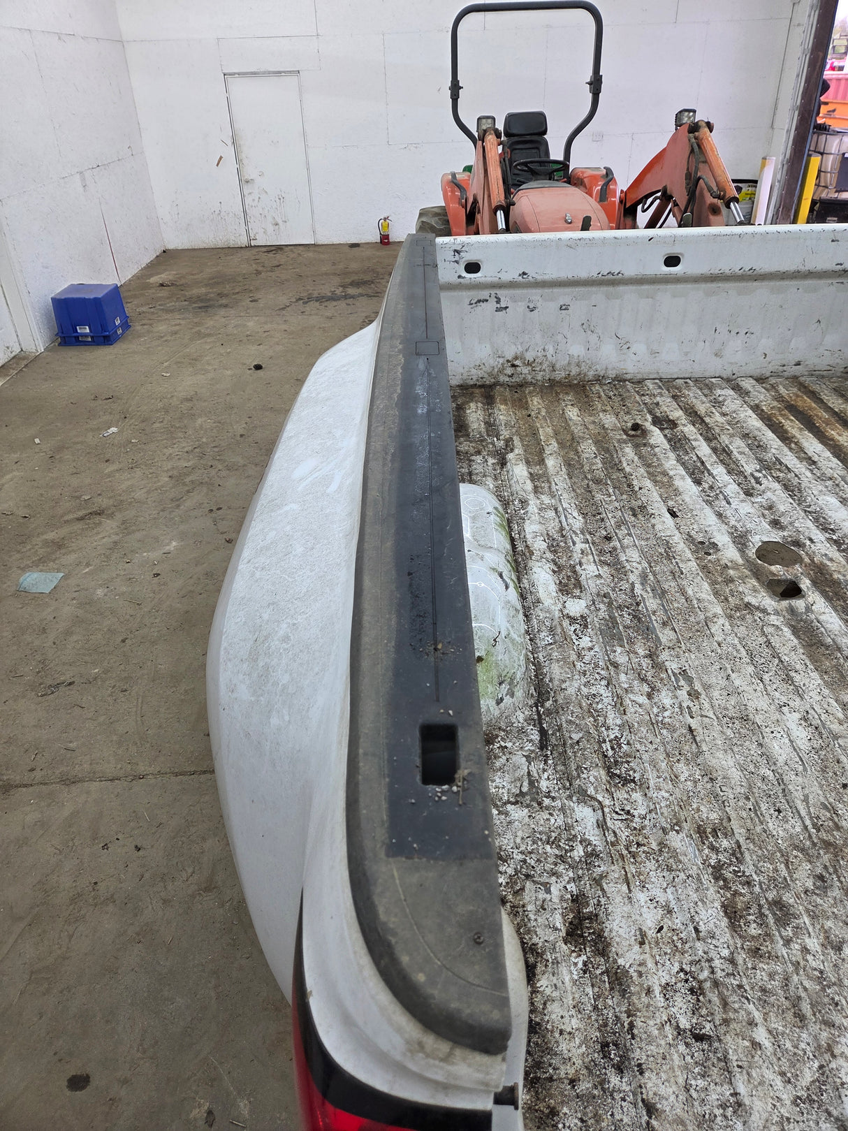 2014-2019 Chevrolet Silverado / GMC Sierra 3500 HD 8' Dually Truck Bed