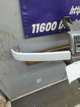2003-2006 Chevrolet Silverado 1500 2500 3500 HD 'Cateye' Grill OEM - Chrome