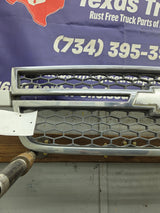 2003-2006 Chevrolet Silverado 1500 2500 3500 HD 'Cateye' Grill OEM - Chrome