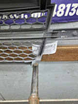 2003-2006 Chevrolet Silverado 1500 2500 3500 HD 'Cateye' Grill OEM - Chrome