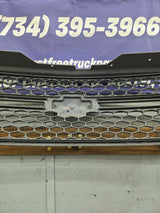 2003-2006 Chevrolet Silverado 1500 2500 3500 HD 'Cateye' Grill OEM - Chrome