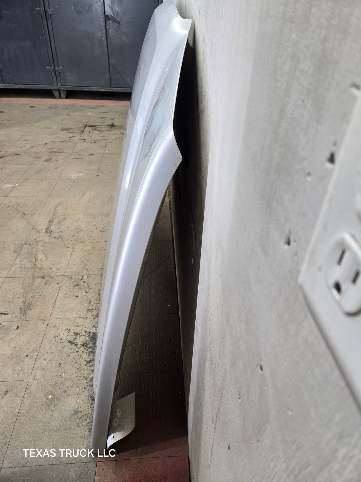 2003-2006 Chevrolet Silverado 1500 2500 'Cateye' Hood